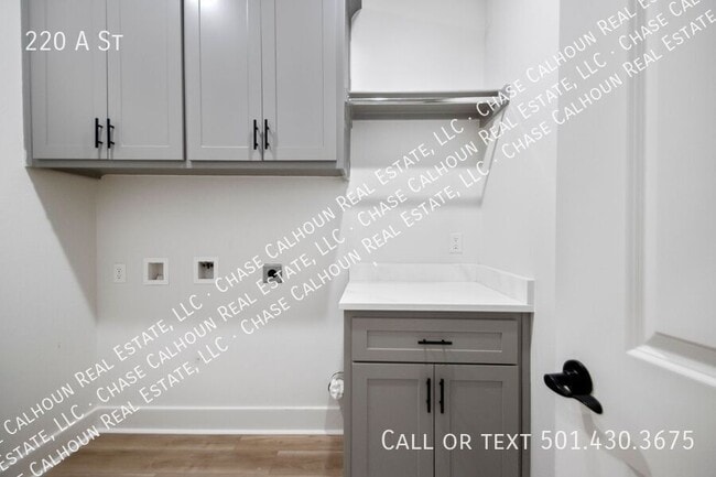 Building Photo - 220 A St