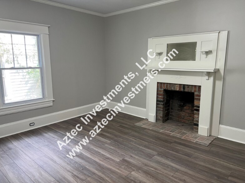 Building Photo - 1716 Thompson Ave