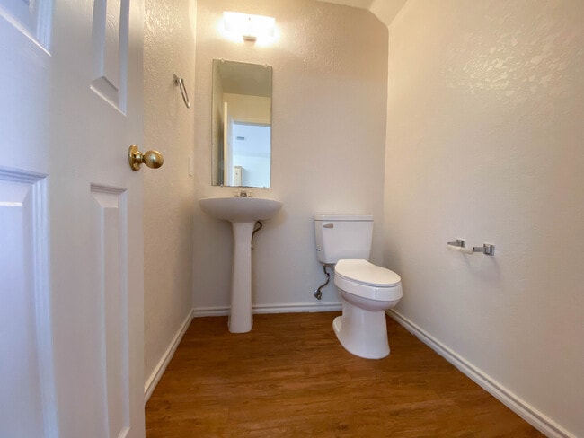 Building Photo - 3215 Northwest Blvd