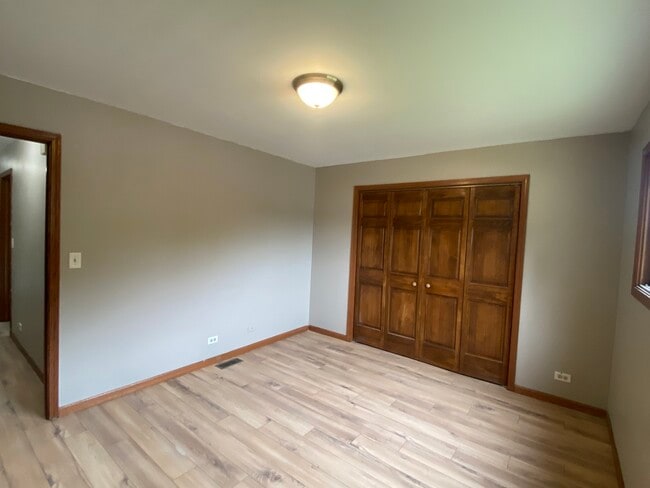 Building Photo - 2021 Kirschoff Ave