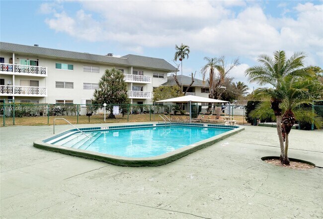 Building Photo - 4200 NW 3rd Ct