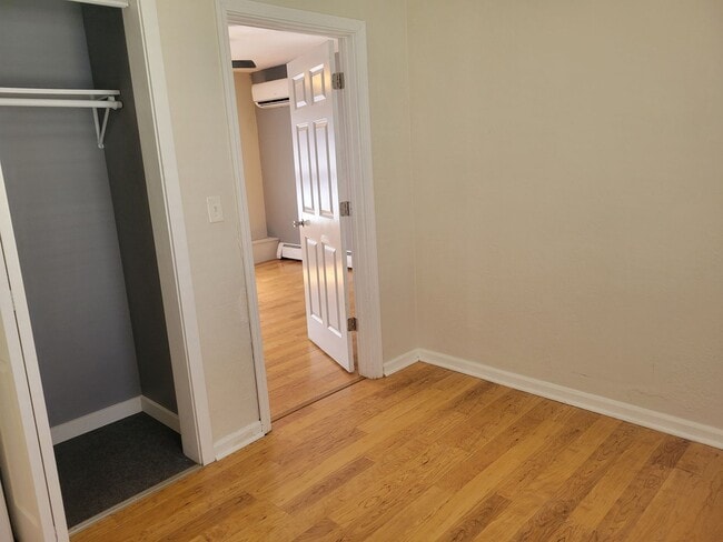Building Photo - 2BR/1BA Gem In Washington