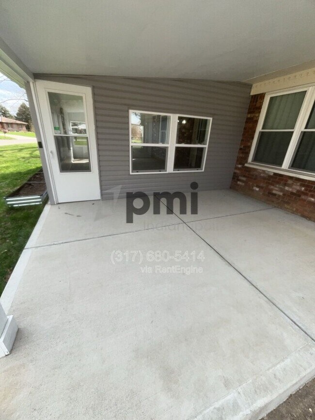 Building Photo - 635 Phaeton Pl