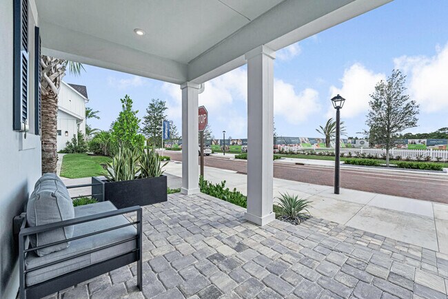 Building Photo - 923 SW Pr Ave