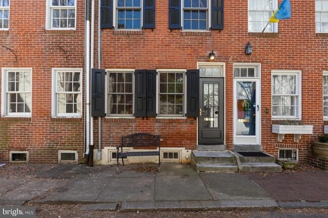 Building Photo - 928 Irving St