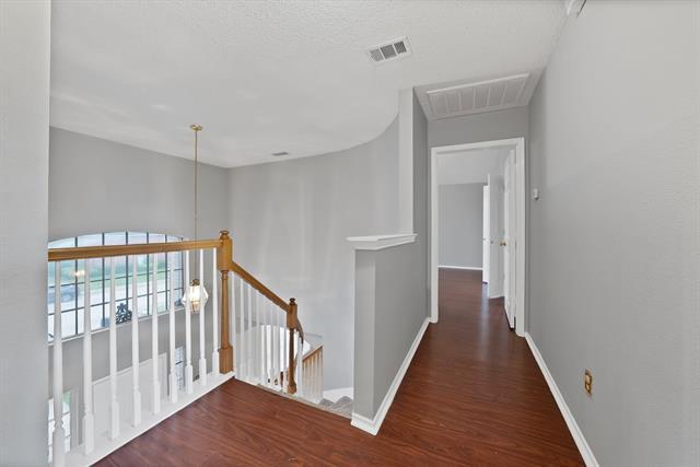 Building Photo - 745 Woodridge Dr