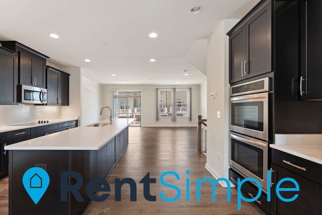 Building Photo - 10520 Ratcliffe Trl