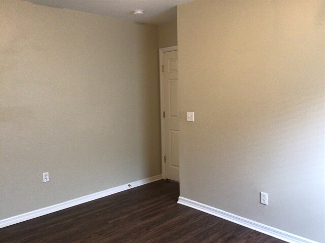 Building Photo - 30719 Tremont Dr
