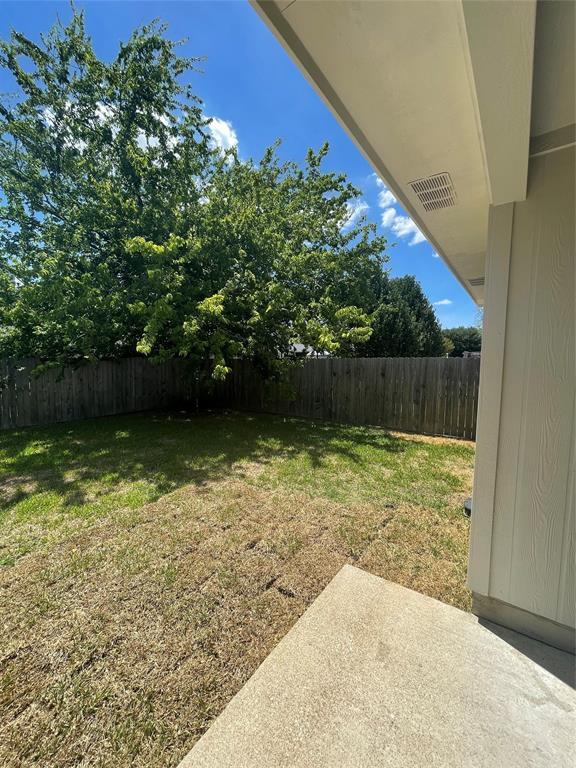 Building Photo - 3826 Westfield Dr