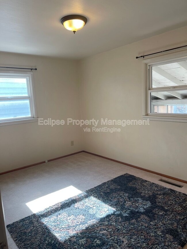 Building Photo - 447 19th St