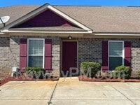 Building Photo - 111 Village Run