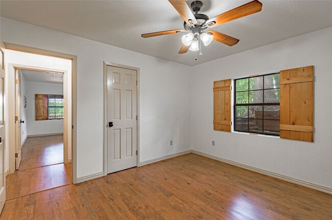 Building Photo - 73 Thomas Lake Rd