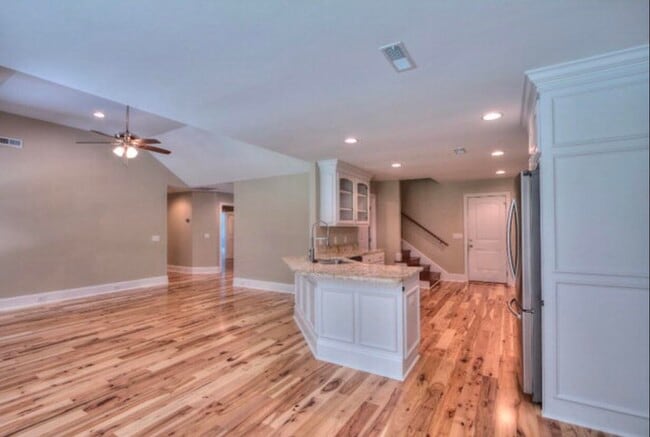 Building Photo - 3005 Daufaskie Rd