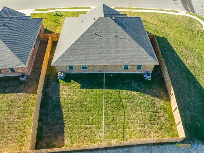 Building Photo - 103 Lost Trl