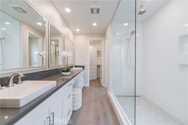 Building Photo - 111 Bosque