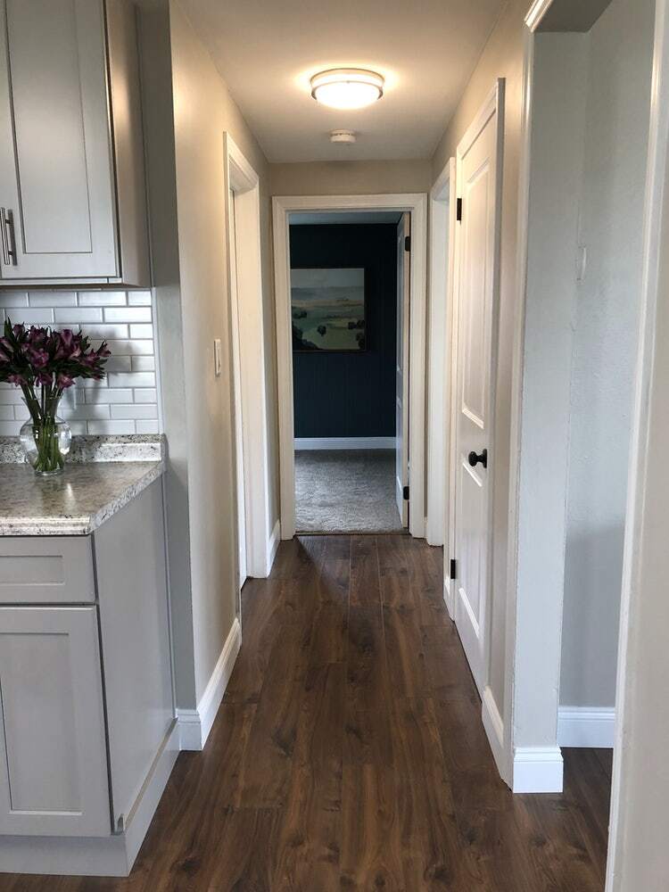 Building Photo - 1561 W 40th St