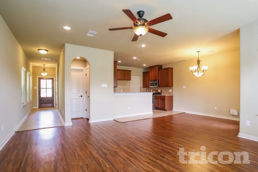 Building Photo - 1819 Jara Court