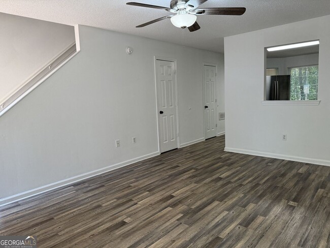 Building Photo - 110 Pasteur Ct