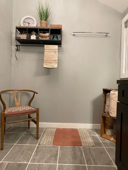 Upstairs bathroom - 3122 N Booth St