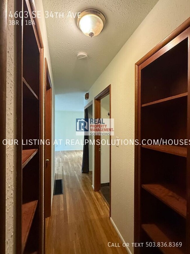 Building Photo - 4603 SE 34th Ave