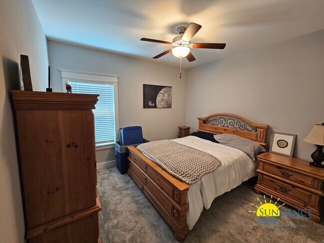 Building Photo - Live the Coastal Dream in Beachwood Estates, Stunning Long-Term Rental Available!
