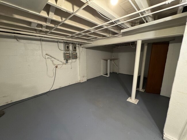 Building Photo - 1111 Lincoln St