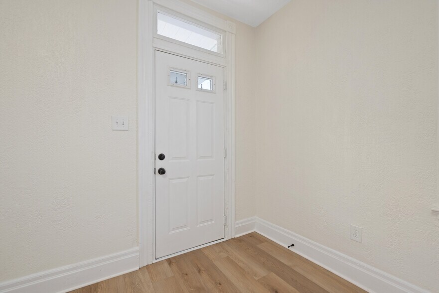 Building Photo - 503 3rd Ave
