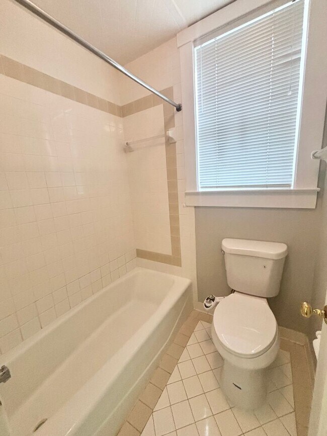 Building Photo - 2130 San Marco Blvd