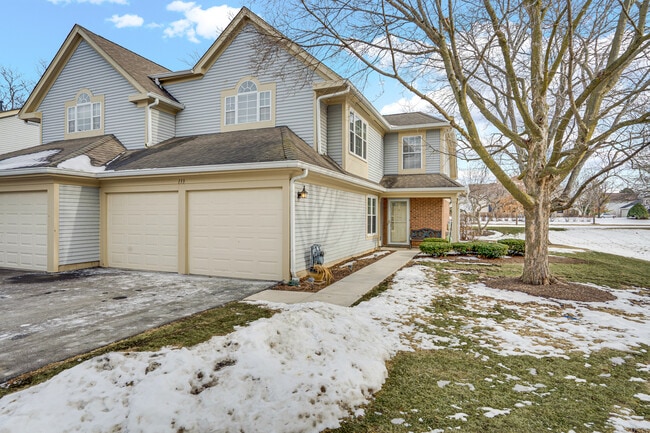 Building Photo - 133 White Branch Ct N