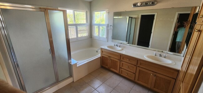 Building Photo - 267 W Springer Dr