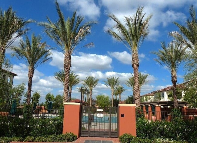 Building Photo - 60 Capricorn