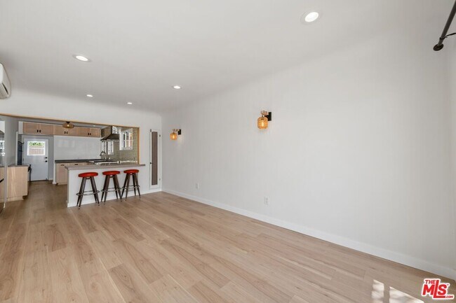 Building Photo - 3846 Lyceum Ave
