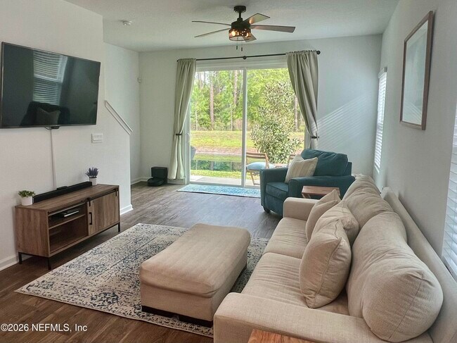 Building Photo - 656 Celtic dr