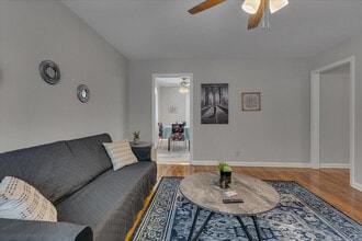 Building Photo - 804 Urban Ave