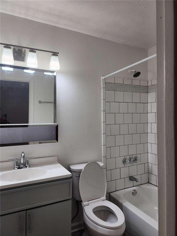 Building Photo - 2079 Charter Ln