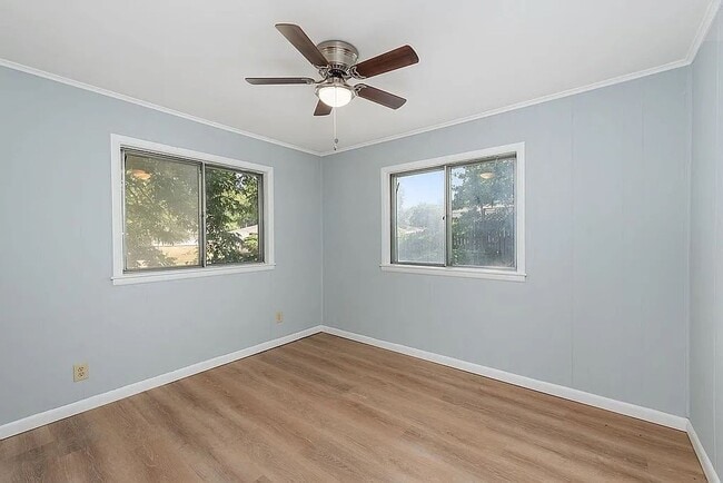 Building Photo - Updated and Modernized 3-Bedroom Home in Tulsa