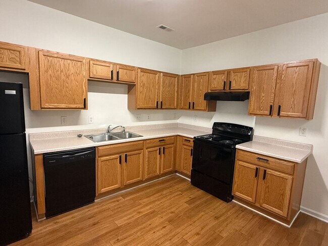 Building Photo - 7033 Somerset Springs Dr