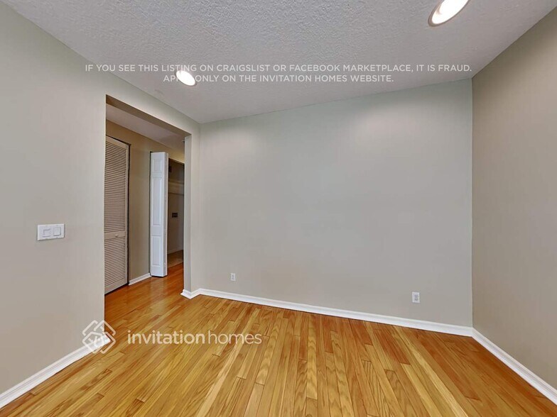 Building Photo - 4119 Parkside Dr