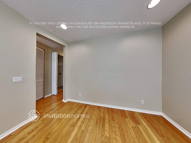 Building Photo - 4119 Parkside Dr