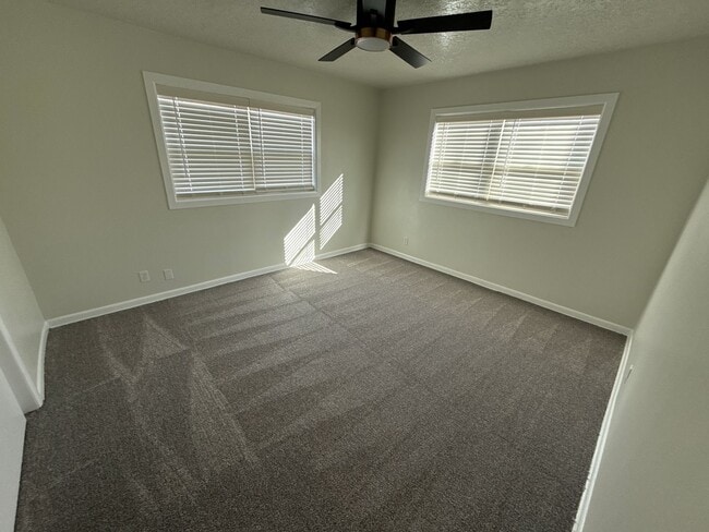 Building Photo - 303 W 16th St