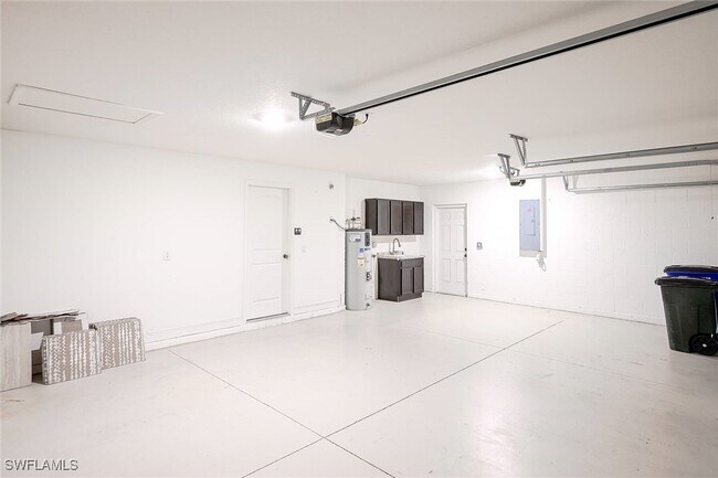 Building Photo - 6548 Bay Ridge Way