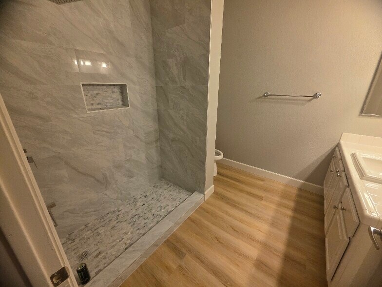 Building Photo - 5250 S Rainbow Blvd