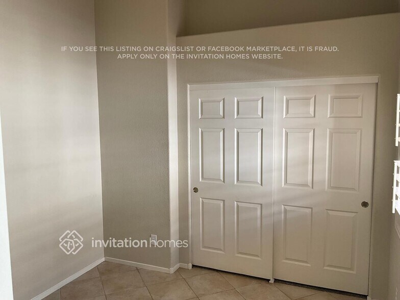 Building Photo - 7120 Desert Clover Ct