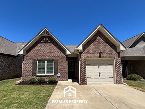 Building Photo - 4BR/2BA Birmingham Rental with Attached 1-Car Garage & Open Kitchen Island