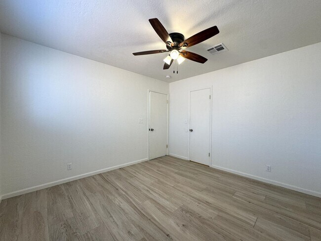 Building Photo - 4426 N 85th St