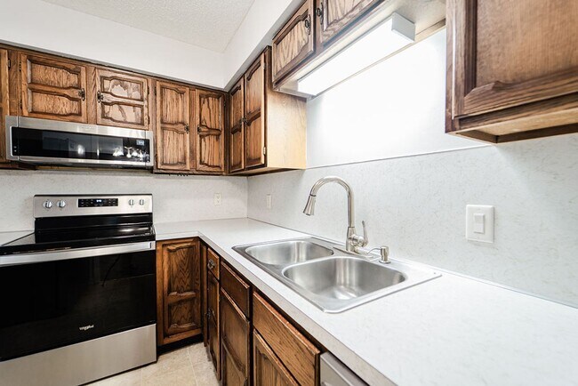 Building Photo - 26 Orantes Pl