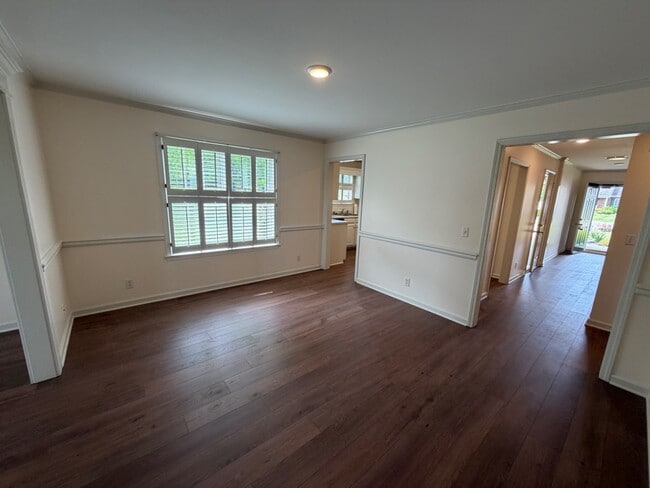 Building Photo - 1702 Thomas Ct