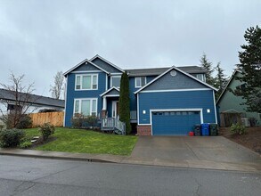 Building Photo - Immaculate 5 Bedroom West Salem Home With a View