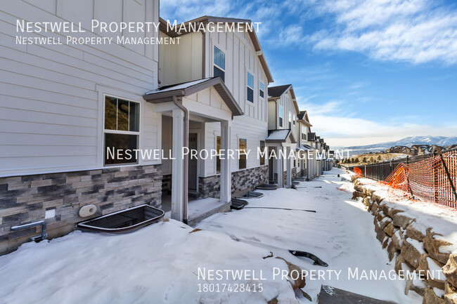 Building Photo - Lovely 4-bed Townhome in Lehi