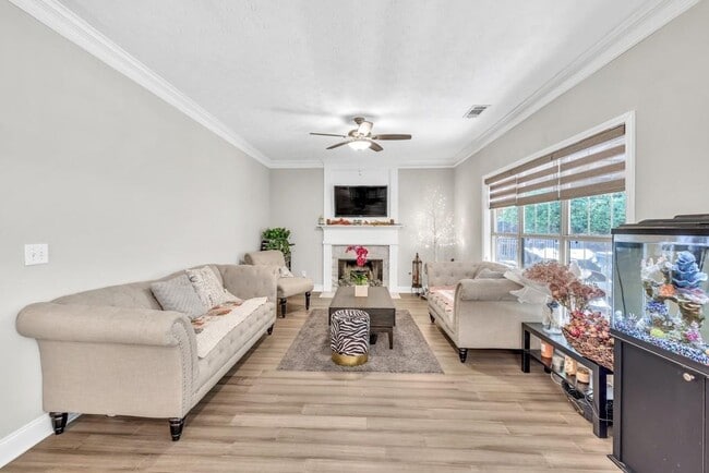 Building Photo - 1500 Highland Farm Dr